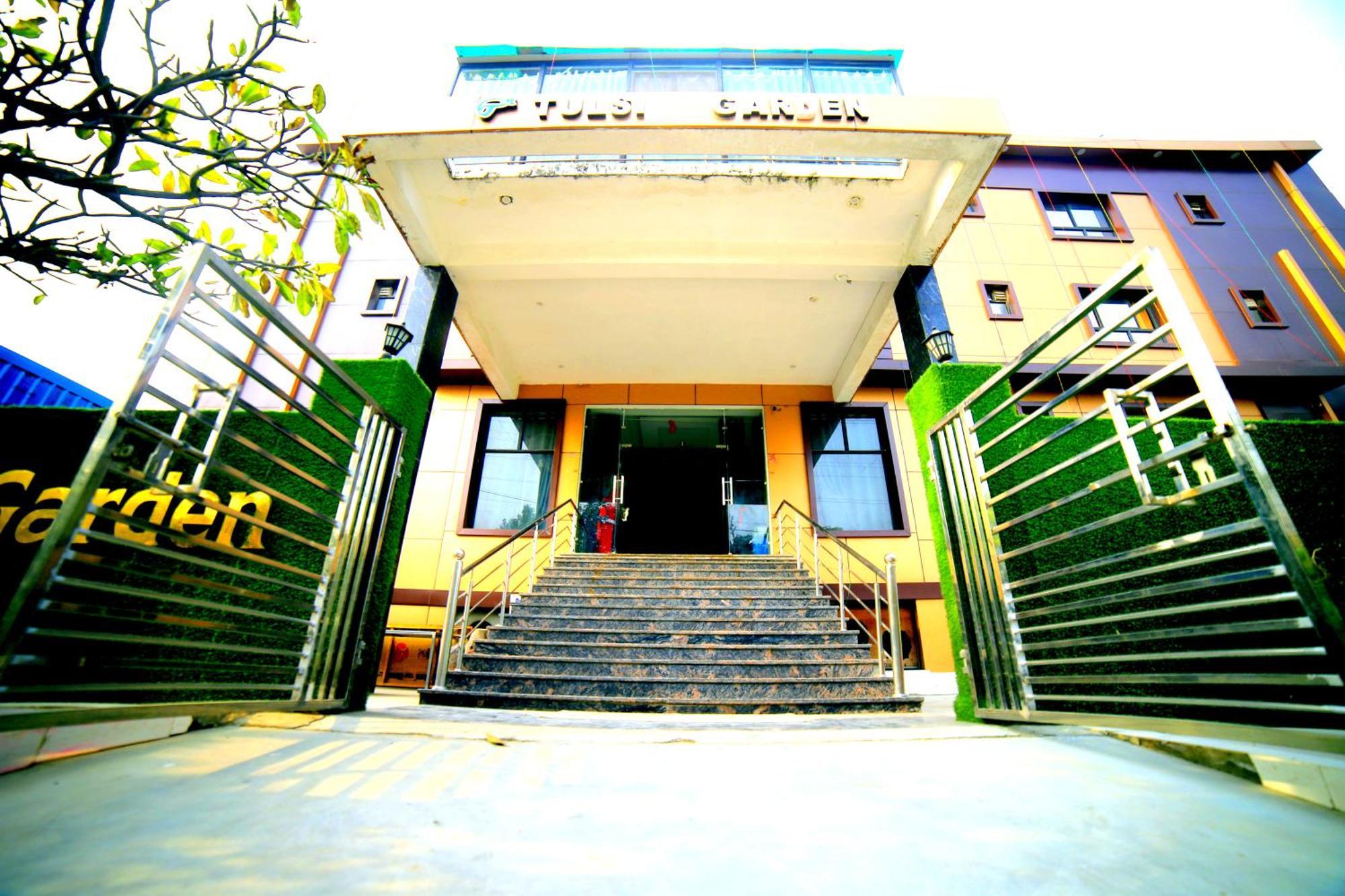 Tulsi Garden- Near Prem Mandir Vrindavan Exterior photo